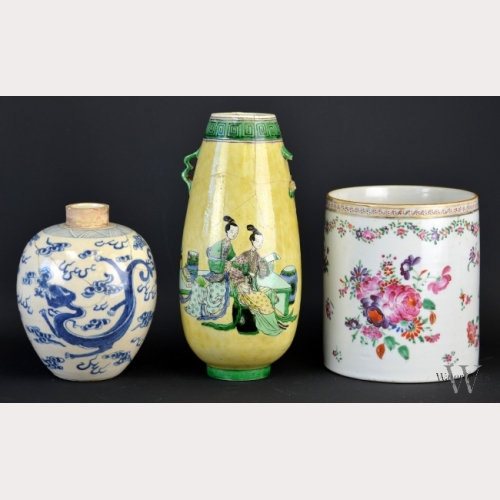 A Group of Chinese Porcelain Vases & Mug