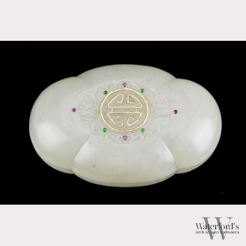 A Chinese Mughal Light Celadon Jade Gem-set Box