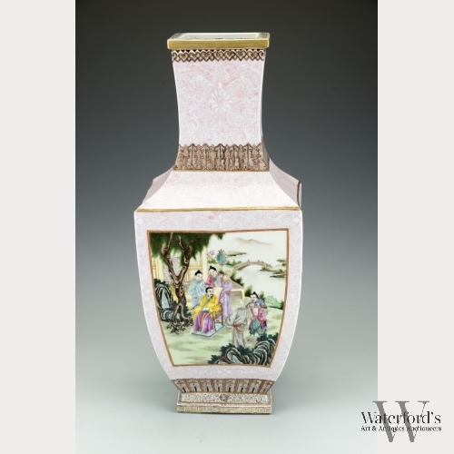 A Chinese Porcelain Famille Rose Squared Vase