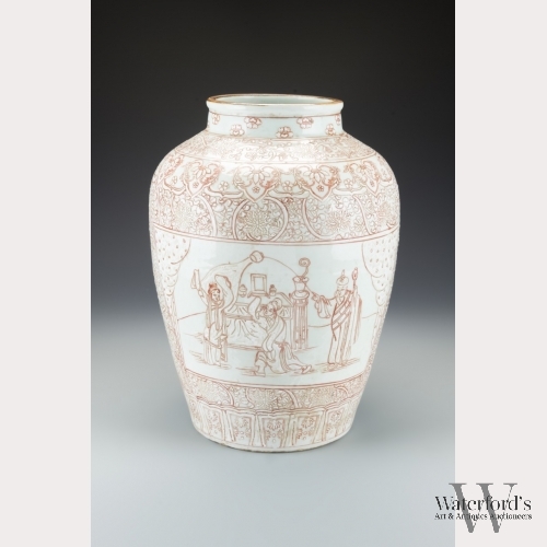 A Chinese Porcelain Vase with White Enamel