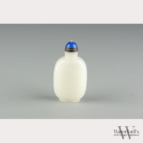 A Chinese Peking Glass Snuff Bottle