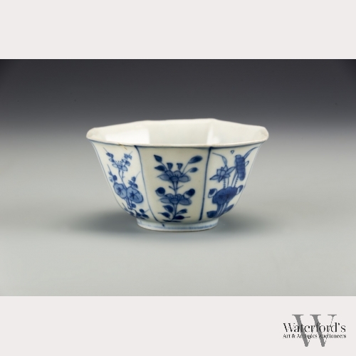 A Transitional 'Hatcher Cargo' Kraak Bowl, Ming