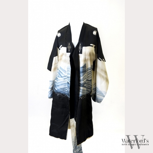 A Children's Japanese Silk Kimono